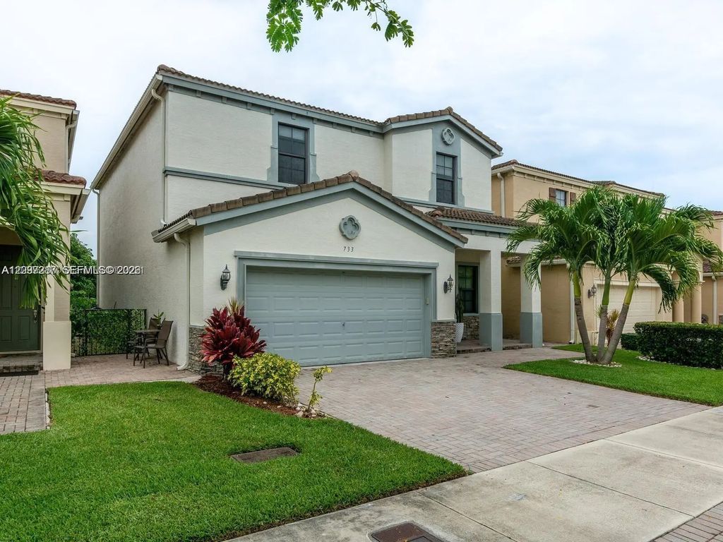 733 Ne 193rd Terrace #733, Miami