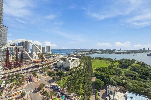 5 of 23 - 900 Biscayne Boulevard #2406, Miami, FL