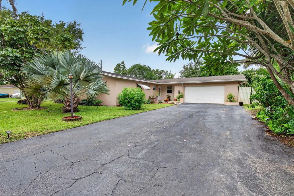167 Nw 49th Avenue, Plantation