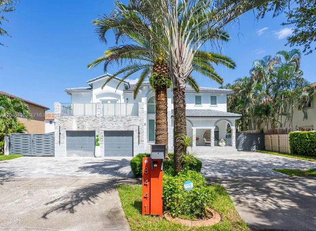 3 of 43 - 8441 Nw 163rd Terrace, Miami Lakes, FL