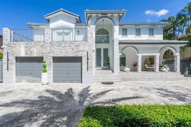 4 of 43 - 8441 Nw 163rd Terrace, Miami Lakes, FL