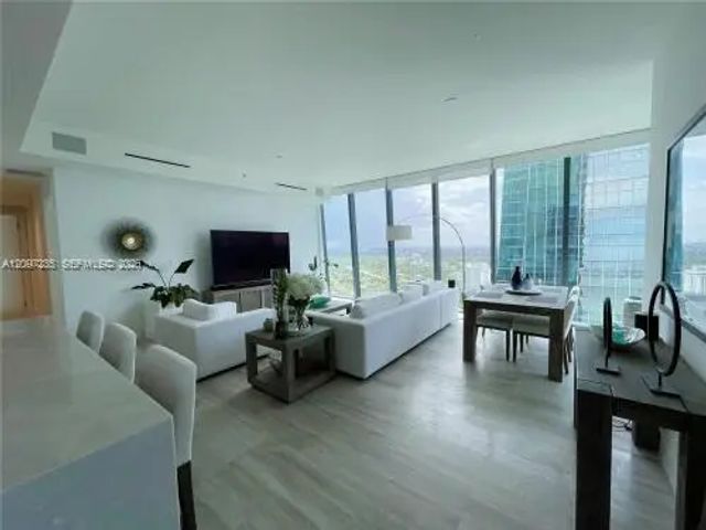 4 of 6 - 1451 Brickell Avenue #4204, Miami, FL