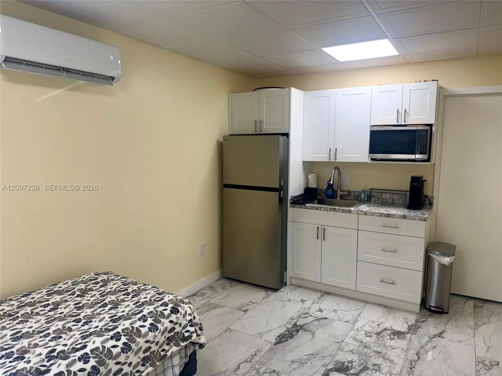 1747 Adams Street #rear, Hollywood