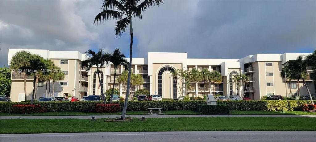 3525 S Ocean Boulevard #304, South Palm Beach
