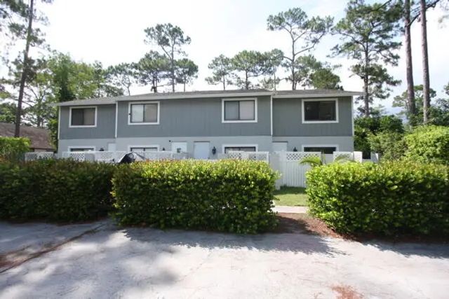 1141 Goldenrod Road, Wellington