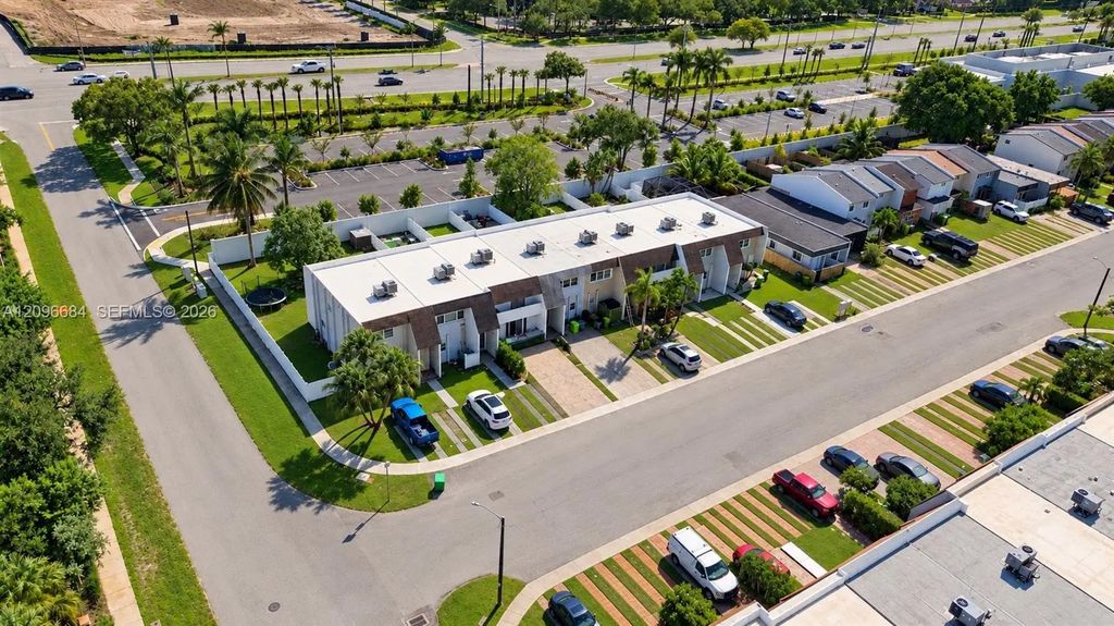 9074 Nw 35th Place, Sunrise