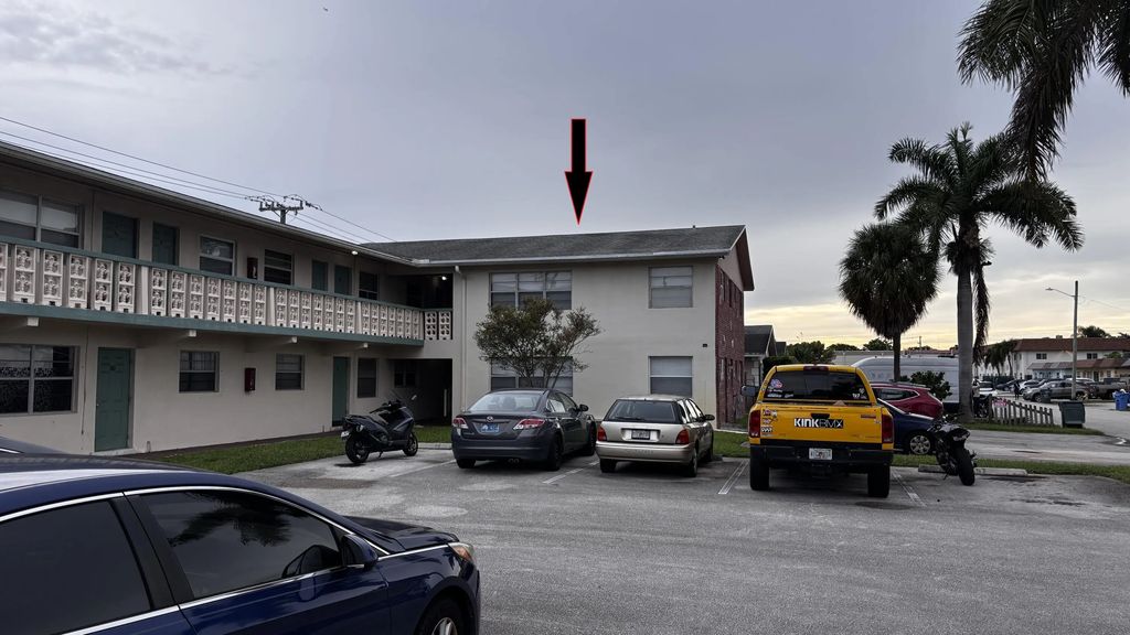 250 Ne 40th Street #38, Oakland Park
