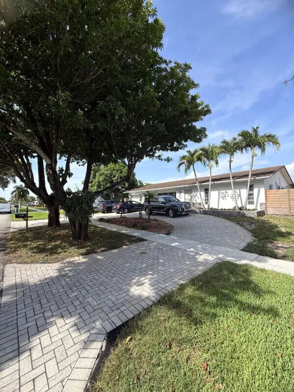 501 Nw 98th Avenue, Pembroke Pines