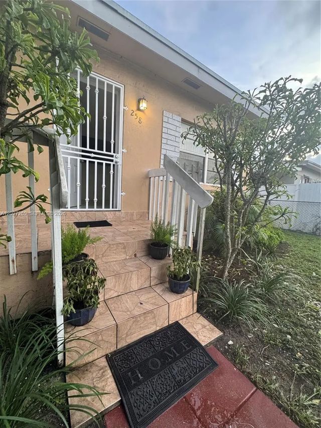 258 E 46th Street, Hialeah