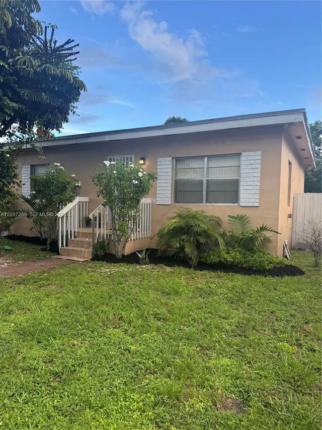 2 of 43 - 258 E 46th Street, Hialeah, FL