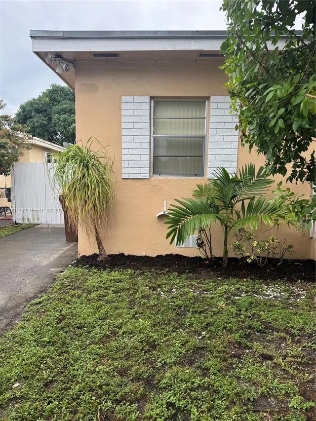 4 of 43 - 258 E 46th Street, Hialeah, FL