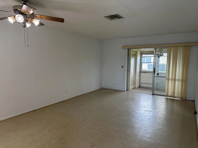3 of 11 - 2751 Ashley Drive E #d, West Palm Beach, FL