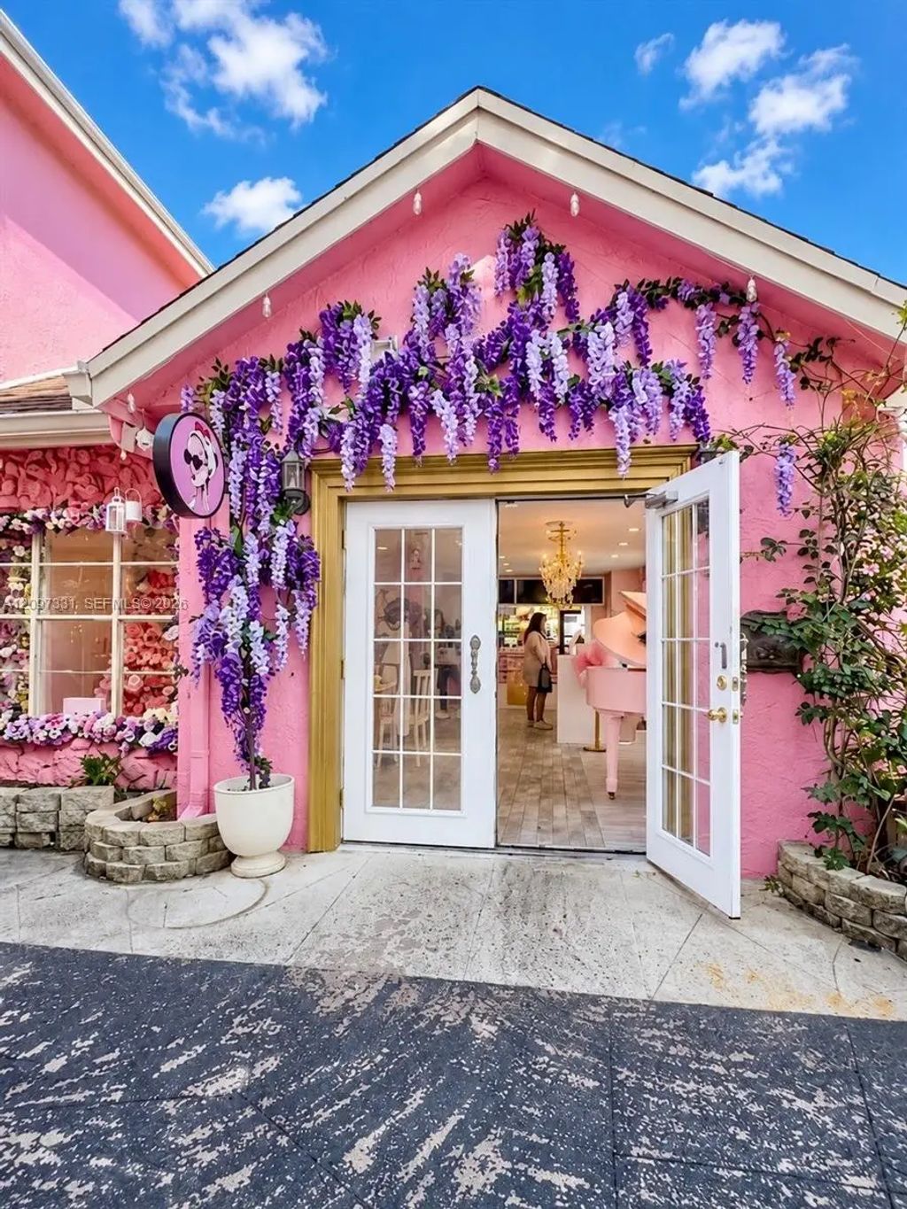 17840 W Dixie Highway, North Miami Beach