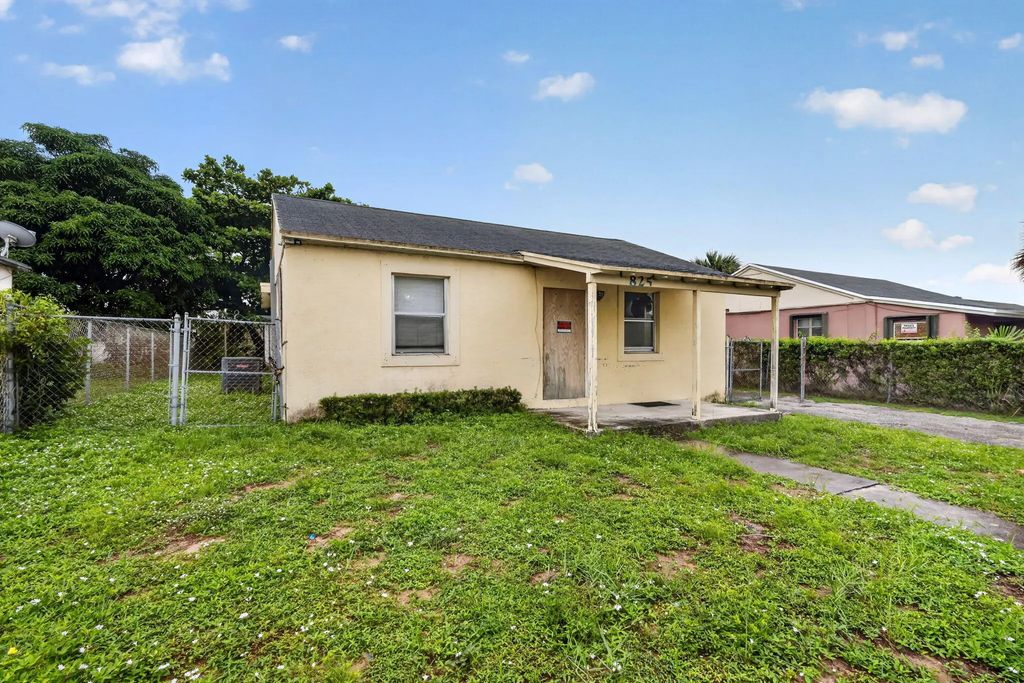 825 W 5th Street, Riviera Beach
