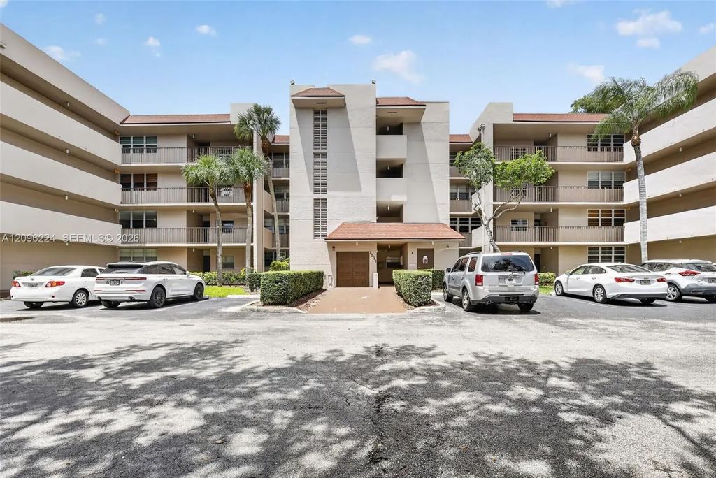 1931 Sabal Palm Drive #203, Davie