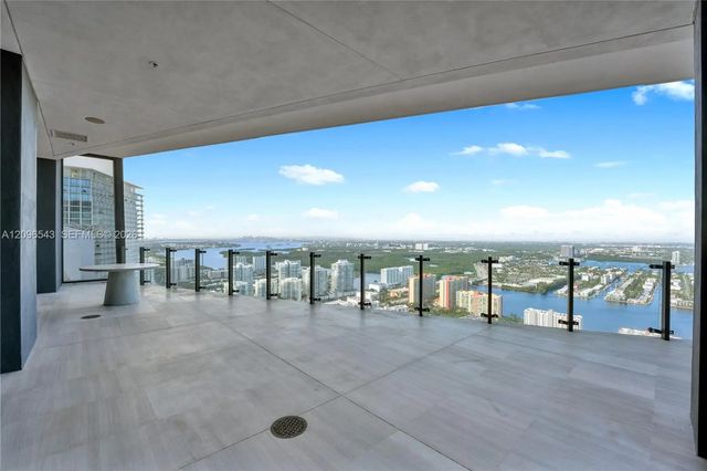 5 of 43 - 17141 Collins Avenue #4202, Sunny Isles Beach, FL