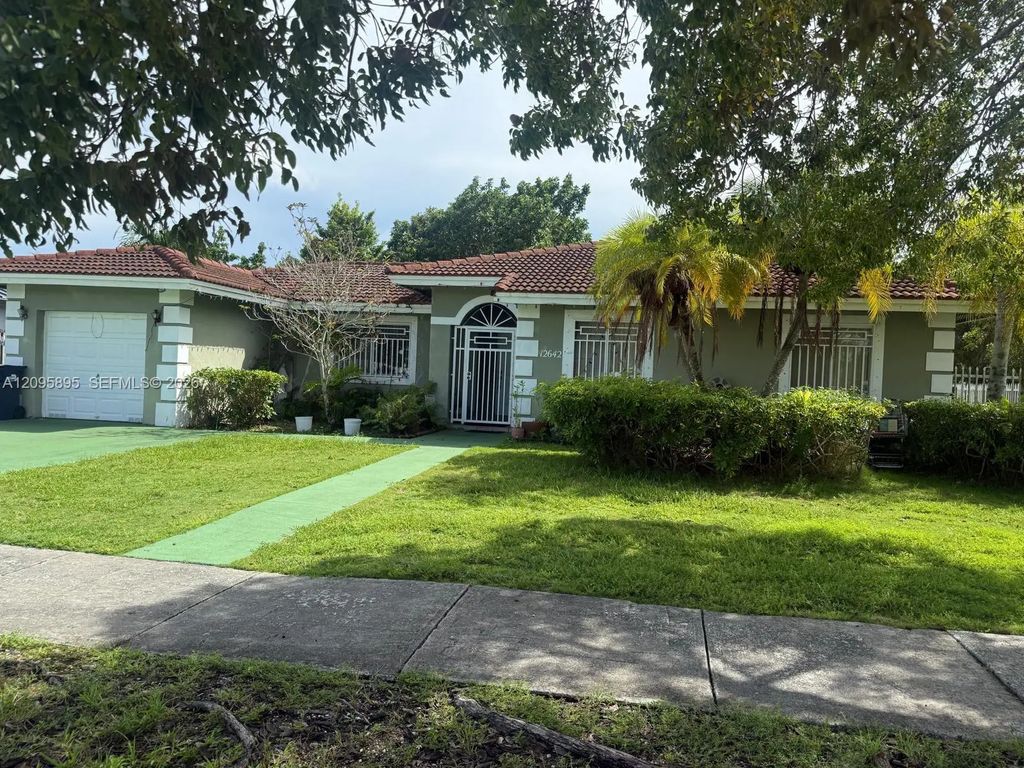 12642 Sw 221st Street, Miami