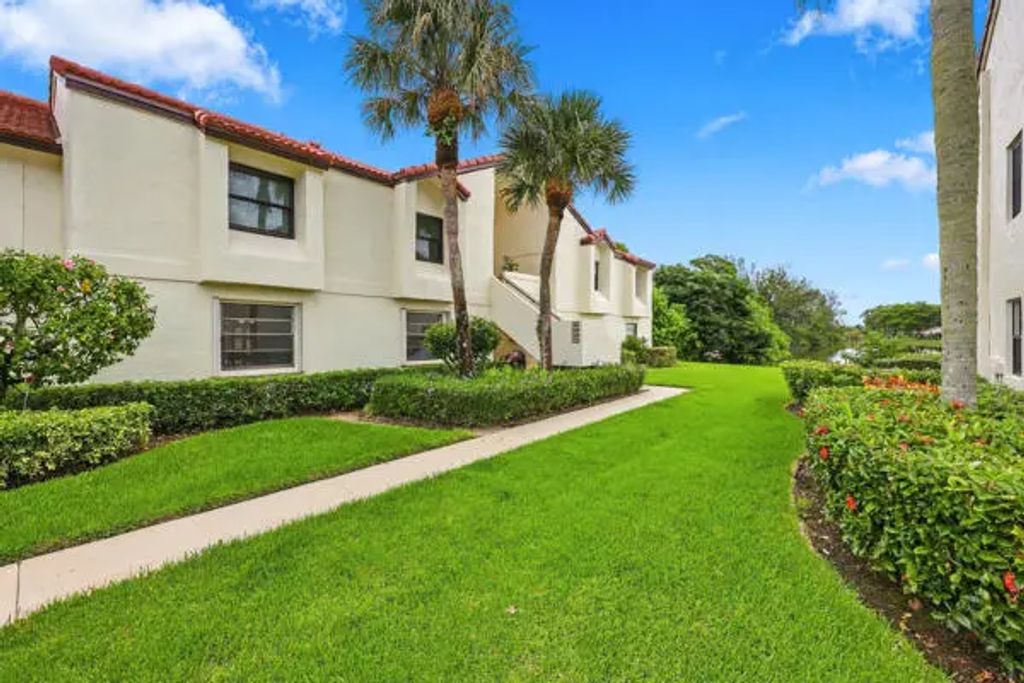 5851 Parkwalk Drive, Boynton Beach