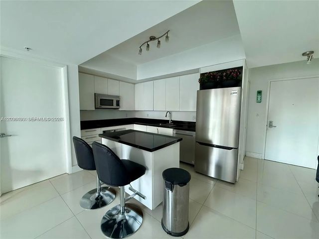 2 of 17 - 92 Sw 3rd Street #1104, Miami, FL