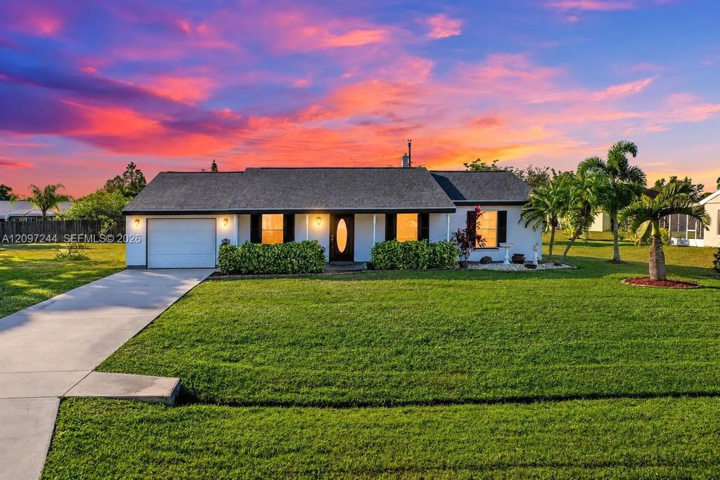 532 Se Whitmore Drive, Port St. Lucie