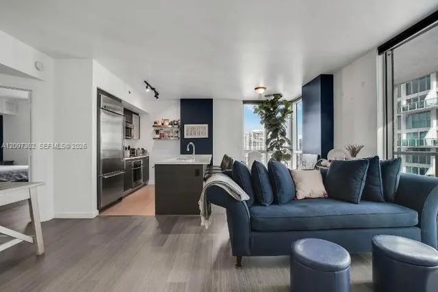 3 of 22 - 55 Se 6th Street #3701, Miami, FL