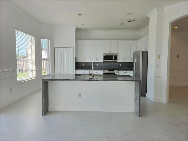 5 of 40 - 16240 Sw 66 Street, Miami, FL