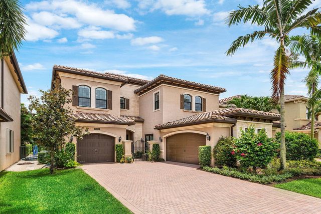 8658 Lewis River Road, Delray Beach