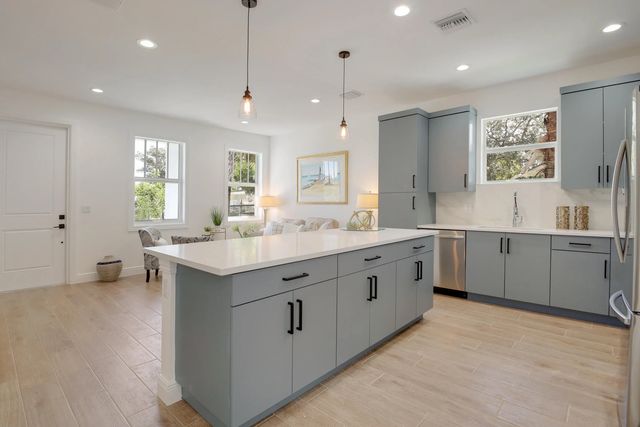 3 of 31 - 431 S F Street, Lake Worth Beach, FL