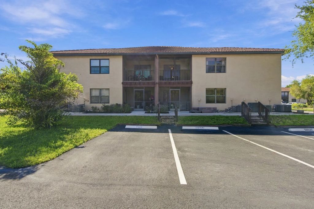 2446 Se Garden Terrace #302, Port St. Lucie