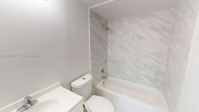 4 of 35 - 505 Ne 140th Street, North Miami, FL