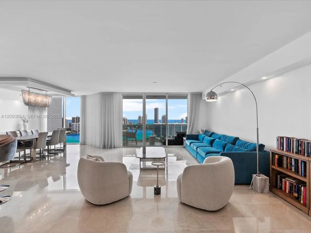 3301 Ne 183rd Street #2706, Aventura