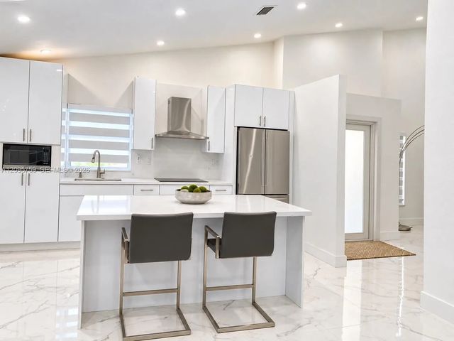 4 of 7 - 5531 Nw 188th Street, Miami Gardens, FL