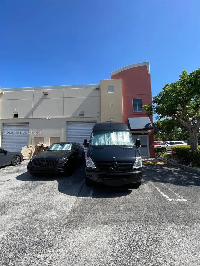 2 of 21 - 6020 Nw 99th Avenue #315, Doral, FL