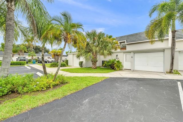 18958 Bobolink Drive, Hialeah
