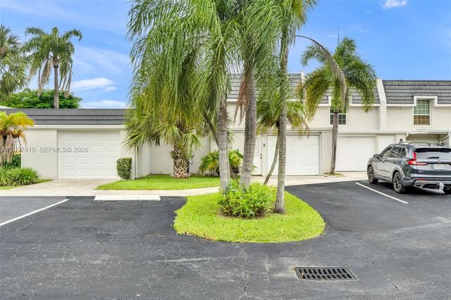 2 of 54 - 18958 Bobolink Drive, Hialeah, FL