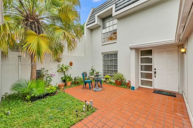 4 of 54 - 18958 Bobolink Drive, Hialeah, FL