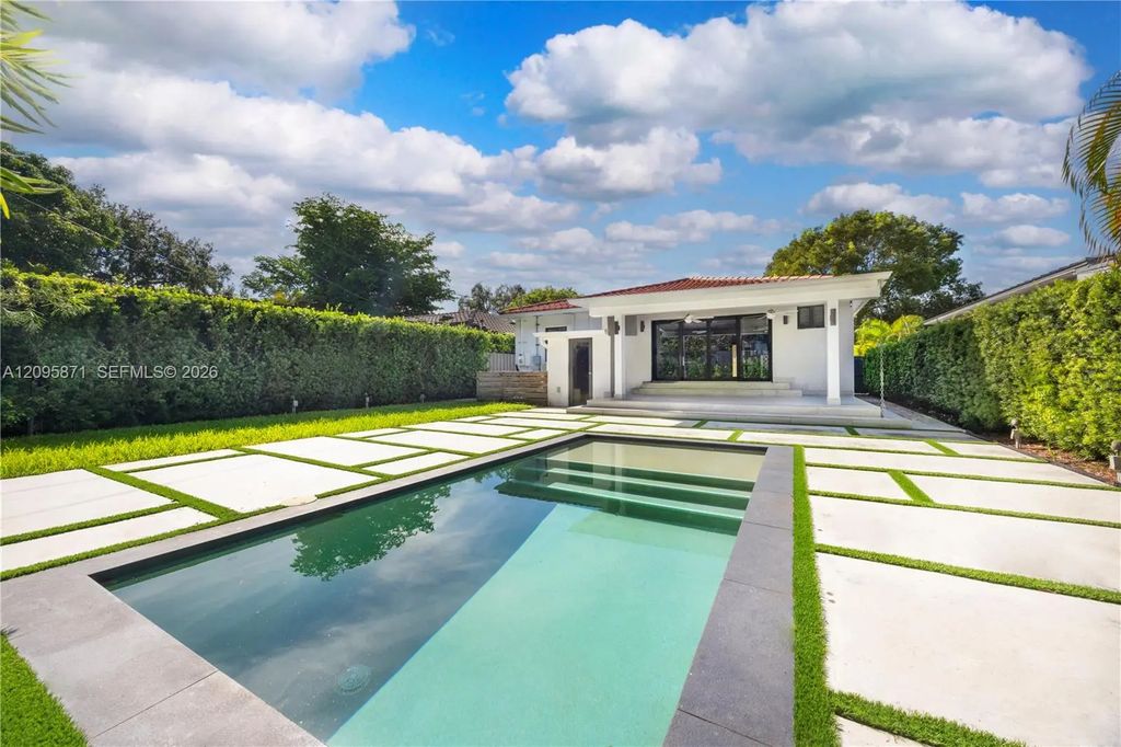 1861 Sw 23rd Street, Miami