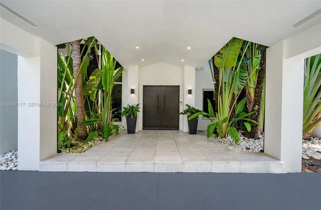 2 of 32 - 9715 Sw 89th Court, Miami, FL