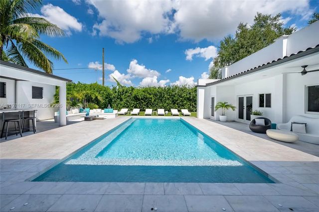 3 of 32 - 9715 Sw 89th Court, Miami, FL