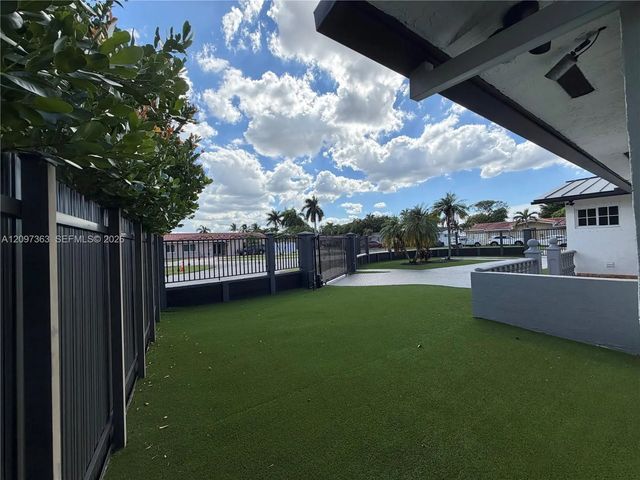 2 of 58 - 9481 Sw 10th Street, Miami, FL