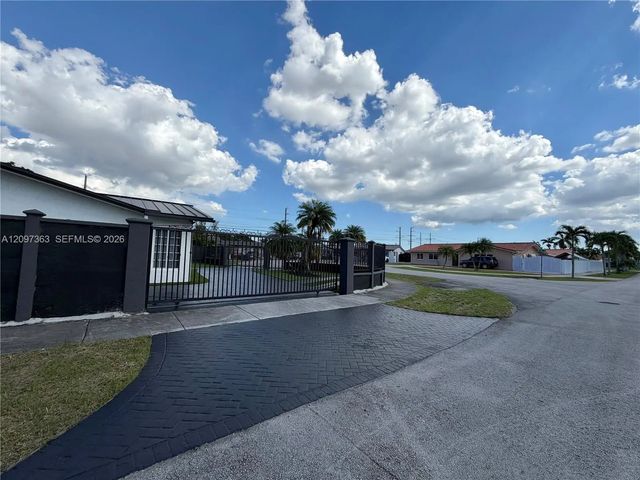 3 of 58 - 9481 Sw 10th Street, Miami, FL