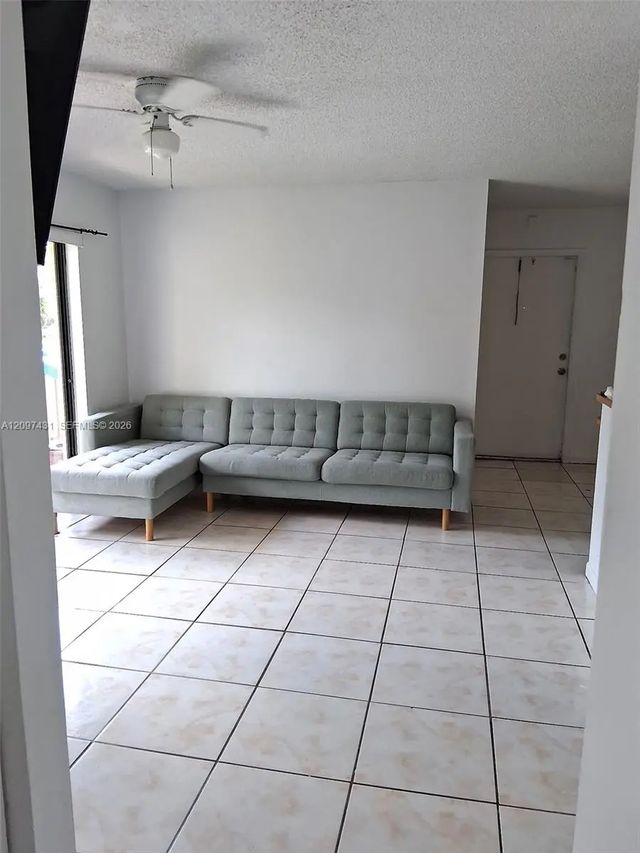 2 of 15 - 415 Nw 210th Street #203, Miami Gardens, FL