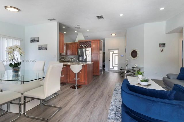 5 of 21 - 8520 Sw 207th Terrace, Cutler Bay, FL