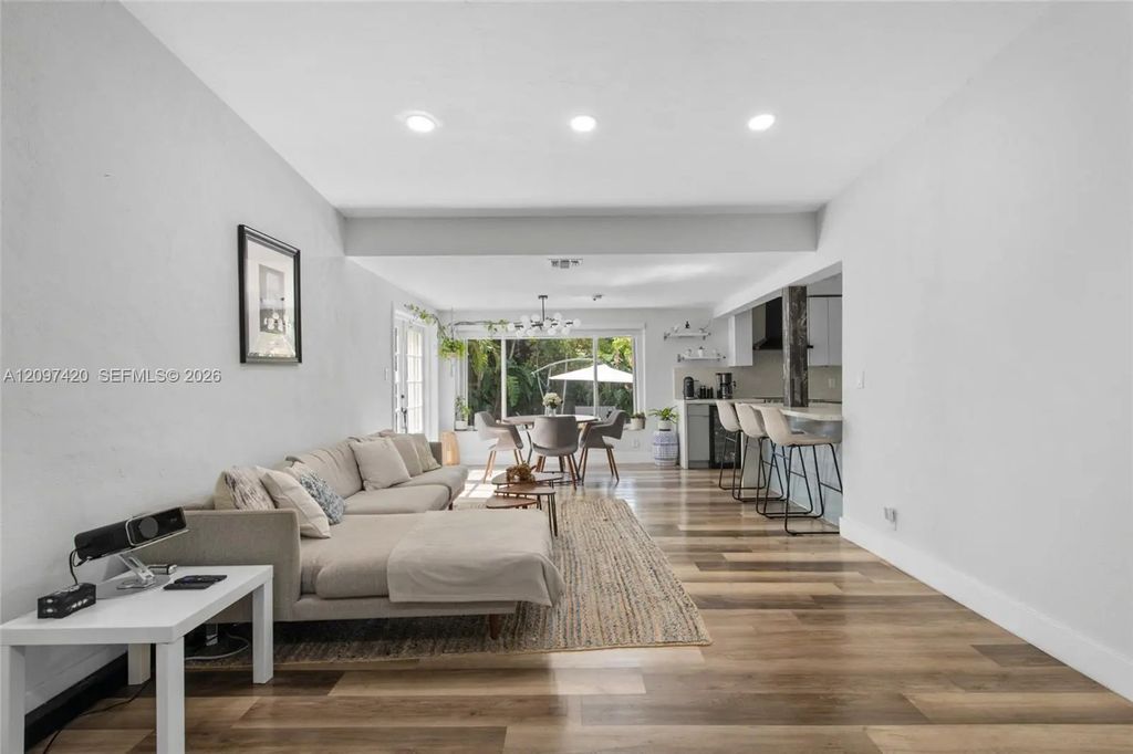 1704 Sw 9th Street, Fort Lauderdale