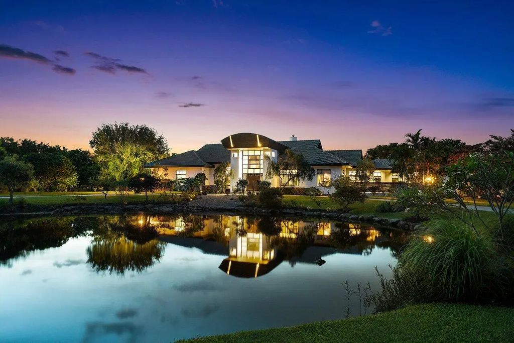 8549 Surrey Lane, Boca Raton