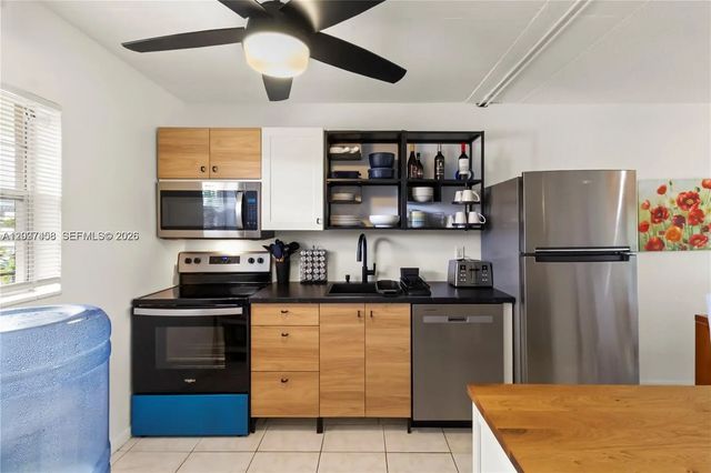 2 of 49 - 2901 Nw 46th Avenue #307, Lauderdale Lakes, FL