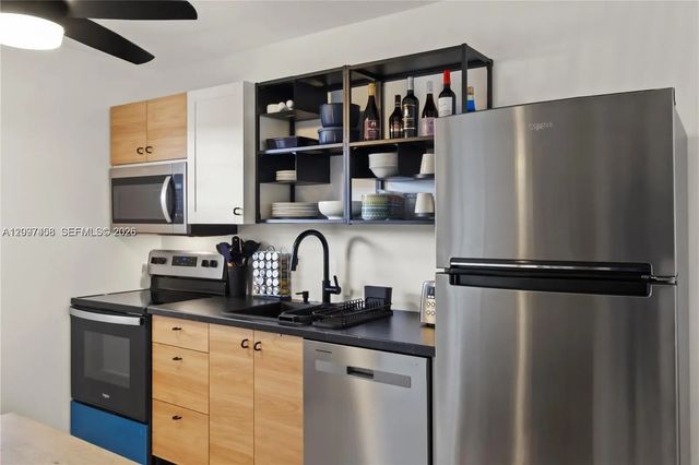4 of 49 - 2901 Nw 46th Avenue #307, Lauderdale Lakes, FL