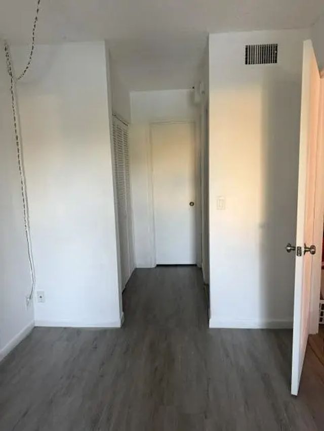 4 of 8 - 1112 Green Pine Boulevard #c1, West Palm Beach, FL