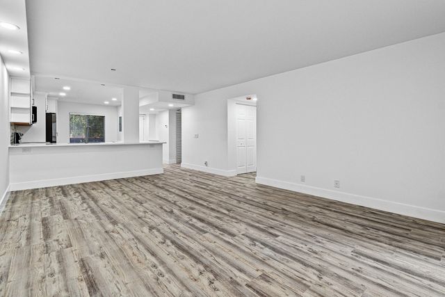 5 of 26 - 6585 Kensington Lane #apt 207, Delray Beach, FL