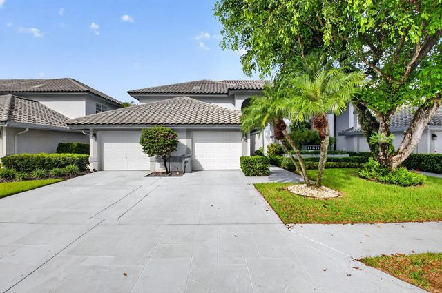 3 of 81 - 11611 Briarwood Circle #3, Boynton Beach, FL